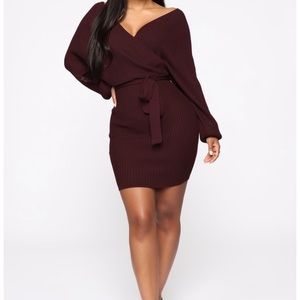 Wine red long sleeve mini length dress